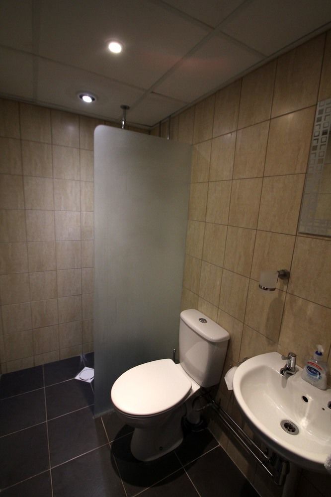 Milton Ernest Twinwoods Guestrooms מראה חיצוני תמונה